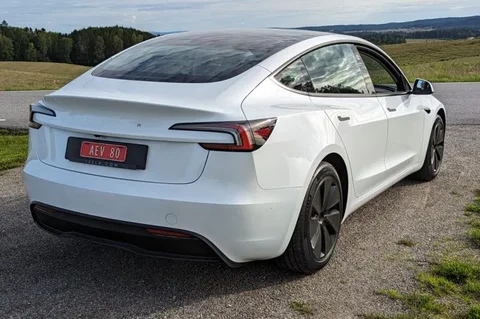 Tesla Model 3 RWD 2025 view 5