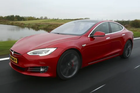Tesla Model S Long Range 2019 view 6