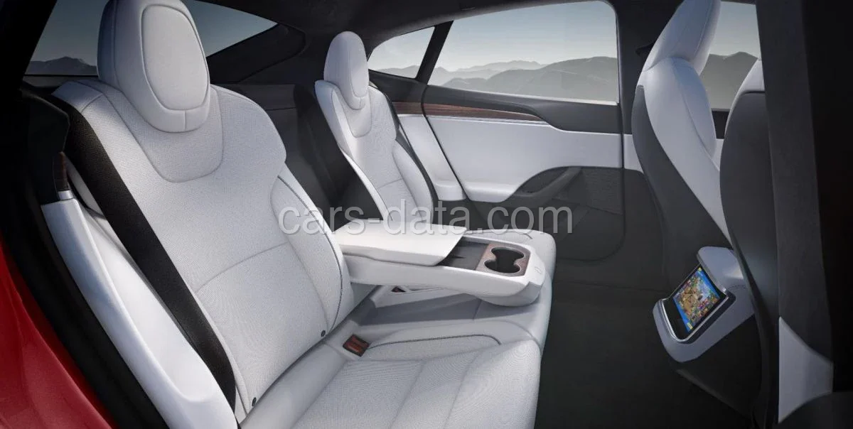 Tesla Model S Long Range 2023 front view