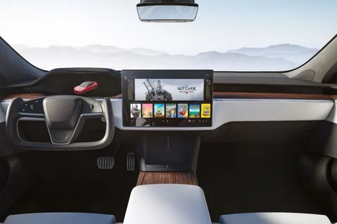 Tesla Model S Long Range 2023 view 5