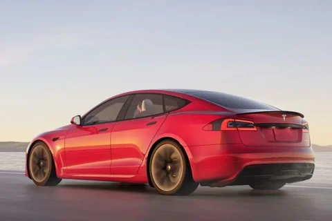 Tesla Model S Long Range 2023 view 3