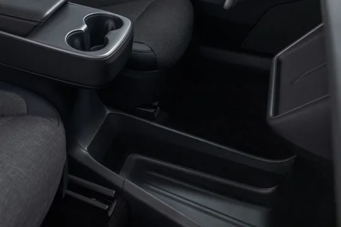 Tesla Model Y RWD 2025 view 10