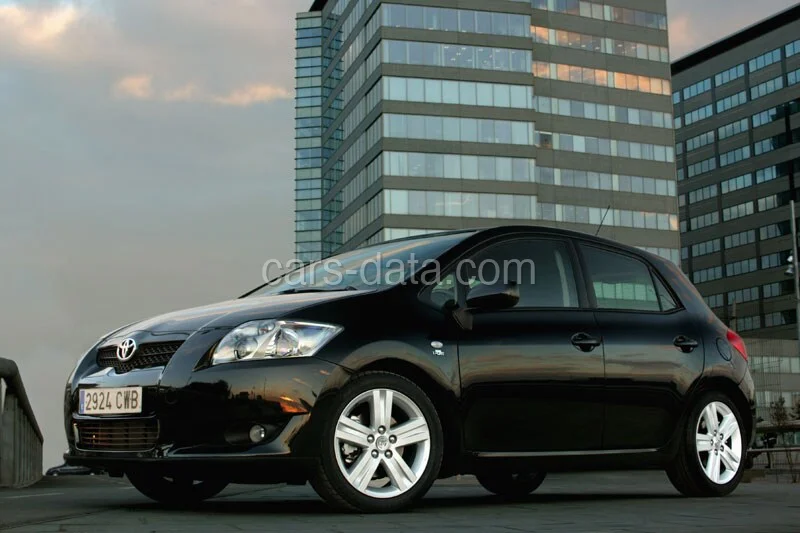 Toyota Auris 2.2 D-4D D-CAT Executive 2007 front view