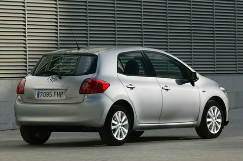 Toyota Auris 2.2 D-4D D-CAT Executive 2007 view 10