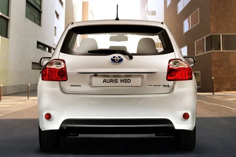 Toyota Auris 2.0 D-4D-F Dynamic 2010 view 2