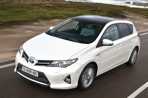 Toyota Auris 2.0 D-4D-F Dynamic 2013 view 10
