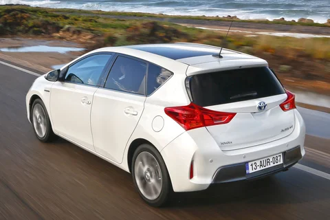 Toyota Auris 2.0 D-4D-F Dynamic 2013 view 11
