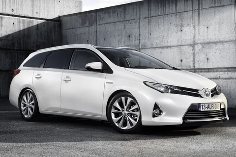 Toyota Auris Touring Sports 1.8 Hybrid Dynamic 2013 view 9