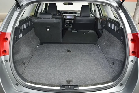 Toyota Auris Touring Sports 1.8 Hybrid Dynamic 2013 view 12