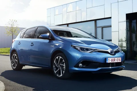 Toyota Auris 1.2T Trend 2016 view 2