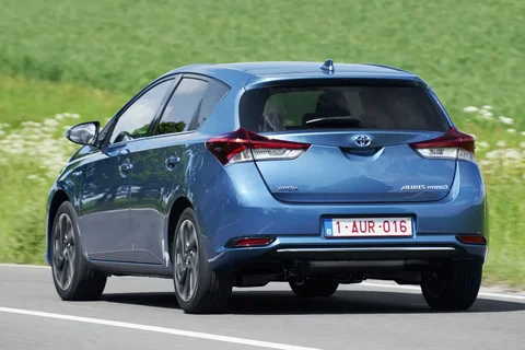Toyota Auris 1.2T Trend 2016 view 8