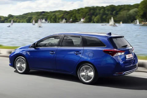 Toyota Auris Touring Sports 1.2T Active 2018 view 8