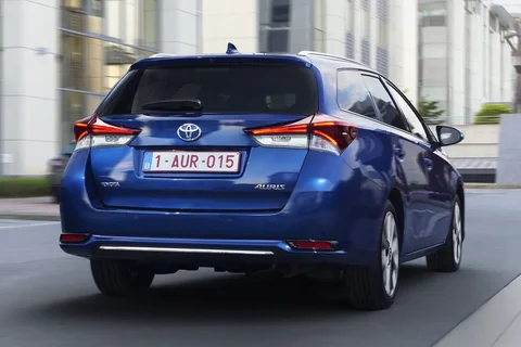 Toyota Auris Touring Sports 1.2T Active 2018 view 9