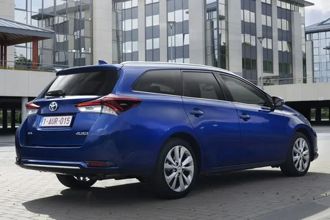 Toyota Auris Touring Sports 1.2T Active 2018 view 11