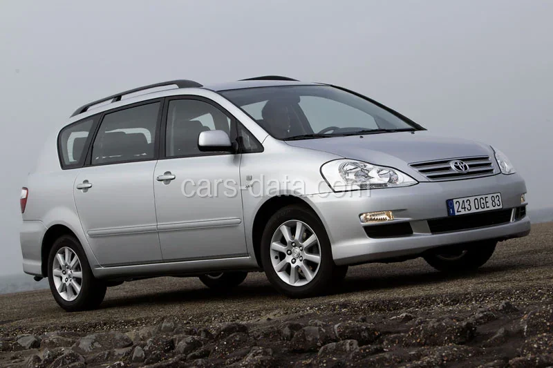 Toyota Avensis Verso 2.0 D4-D Executive 2003 front view