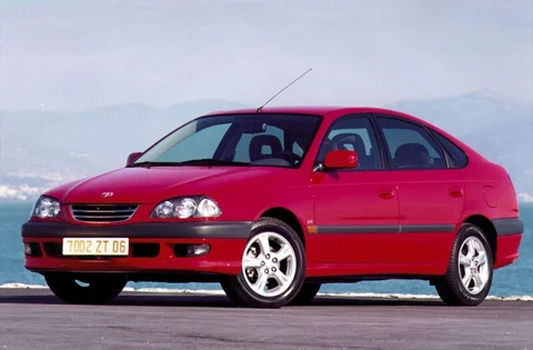 Toyota Avensis 1.6 Linea Sol 1997 view 3