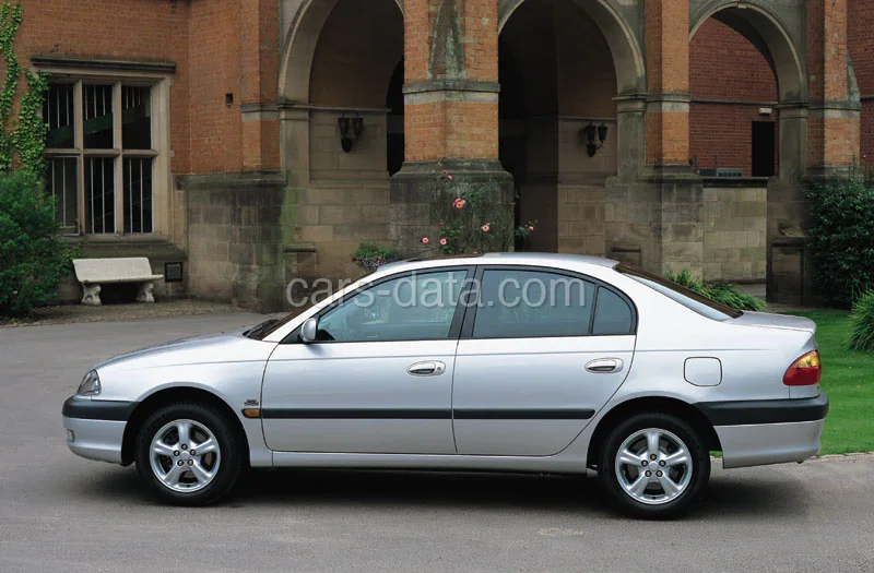 Toyota Avensis 2.0 D4-D Executive 2002 front view