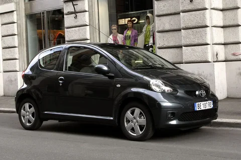 Toyota Aygo 1.4 D + 2005 view 5