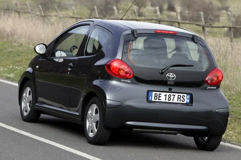 Toyota Aygo 1.4 D + 2005 view 6