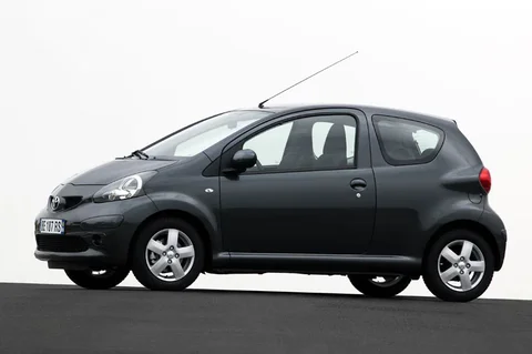 Toyota Aygo 1.4 D + 2005 view 7