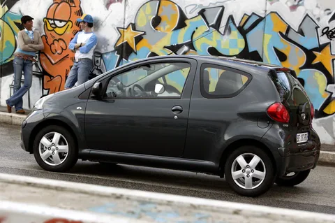 Toyota Aygo 1.4 D + 2005 view 8