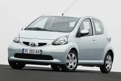 Toyota Aygo 1.4 D + 2005 view 4