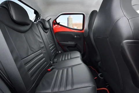 Toyota Aygo 1.0 VVT-i x 2014 view 12
