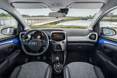 Toyota Aygo 1.0 VVT-i x-fun 2018 view 2