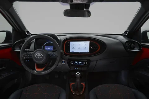 Toyota Aygo X 1.0 VVT-i 2022 view 5