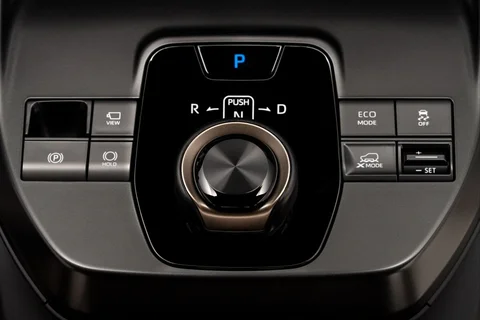 Toyota bZ4X Touring Dynamic 2025 view 2