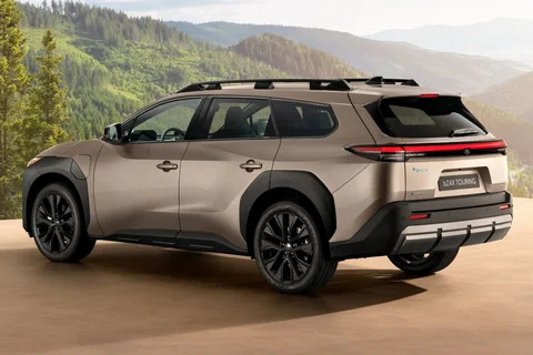 Toyota bZ4X Touring Dynamic 2025 view 9