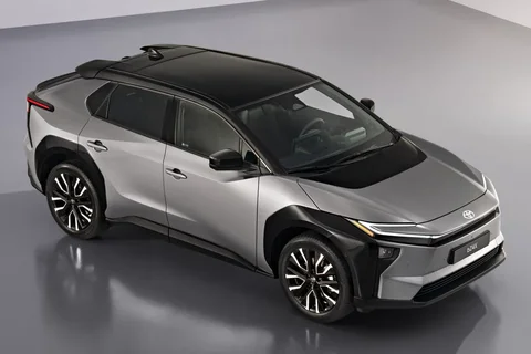 Toyota bZ4X Dynamic 2025 view 2