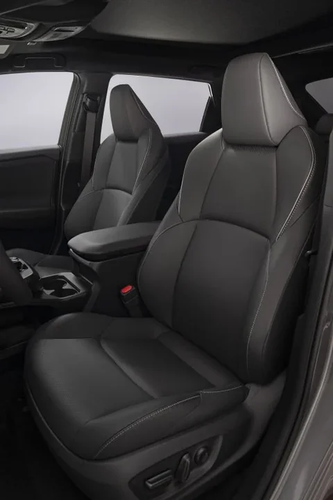 Toyota bZ4X Dynamic 2025 view 10