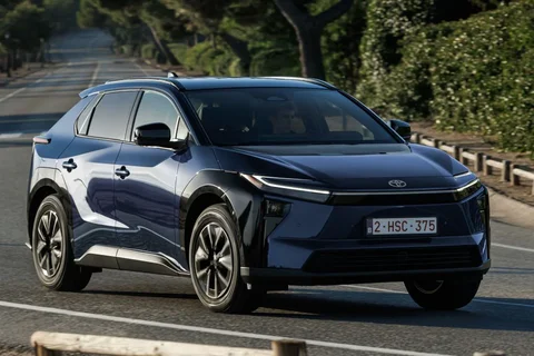 Toyota bZ4X Dynamic 2025 view 12