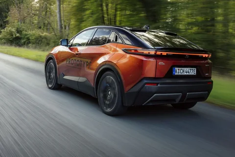 Toyota C-HR+ 77kWh First Edition 2025 view 6