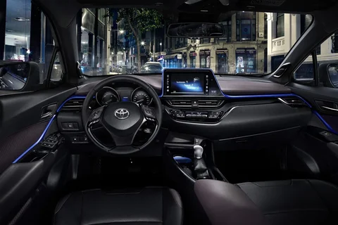 Toyota C-HR 1.2T Active 2017 view 8