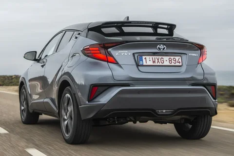 Toyota C-HR 1.2T Active 2020 view 9