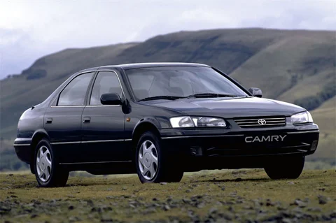 Toyota Camry 3.0i GL 1996 view 3