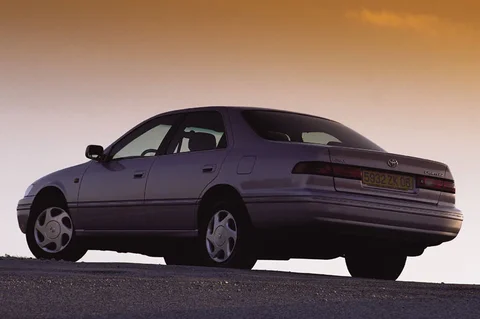 Toyota Camry 3.0i GL 1996 view 4
