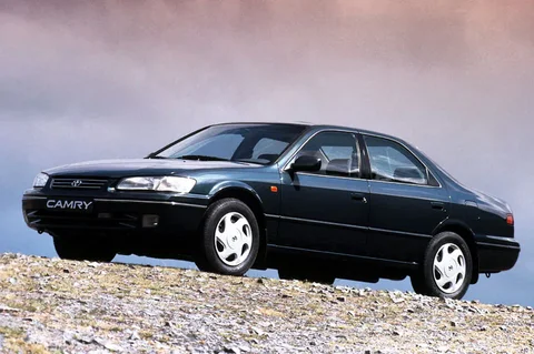 Toyota Camry 3.0i GL 1996 view 6