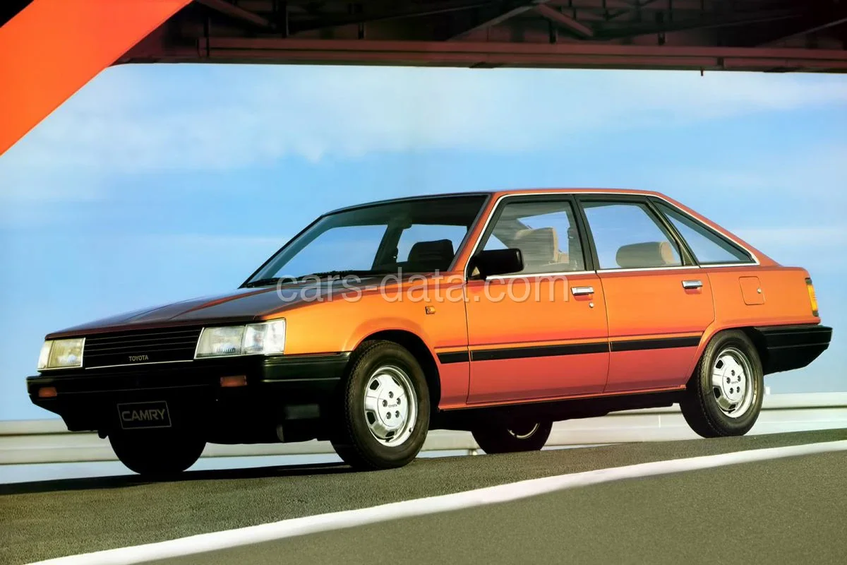 Toyota Camry 1.8 GL 1983 front view