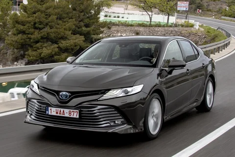 Toyota Camry 2.5 Hybrid Dynamic 2019 view 6