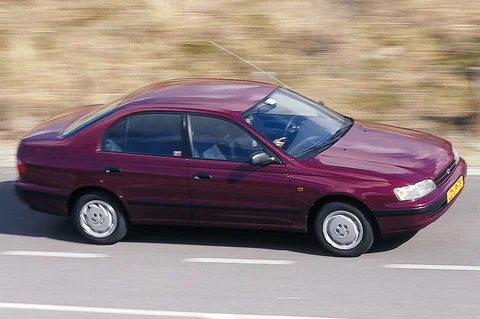 Toyota Carina E 1.6i 1992 view 2