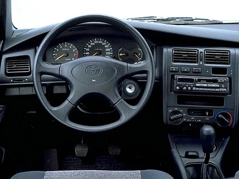 Toyota Carina 1993 front view