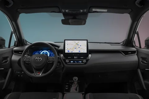 Toyota Corolla Cross Hybrid 140 Dynamic 2025 view 8