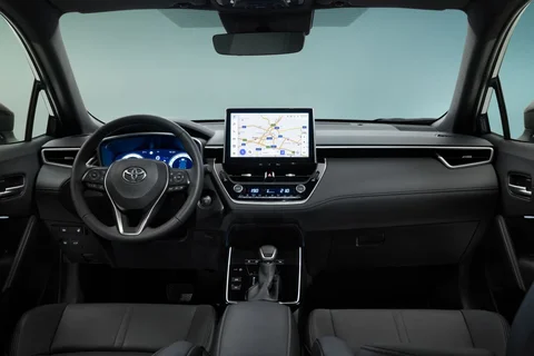 Toyota Corolla Cross Hybrid 140 Dynamic 2025 view 11