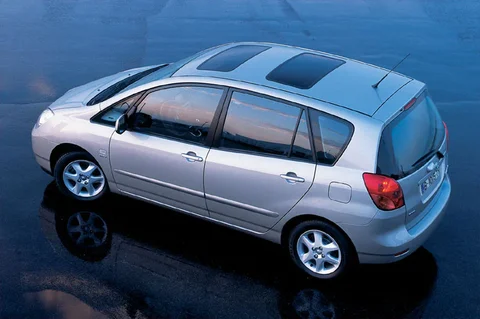 Toyota Corolla Verso 2.0 D4-D 90 Linea Sol 2002 view 4