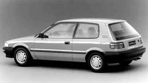 Toyota Corolla 1.6 XLi 1990 view 5