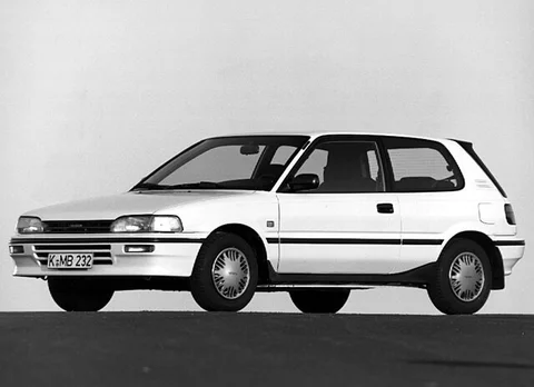 Toyota Corolla 1.6 XLi 1990 view 2