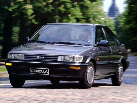 Toyota Corolla Liftback 1.3 XLi 1990 view 4